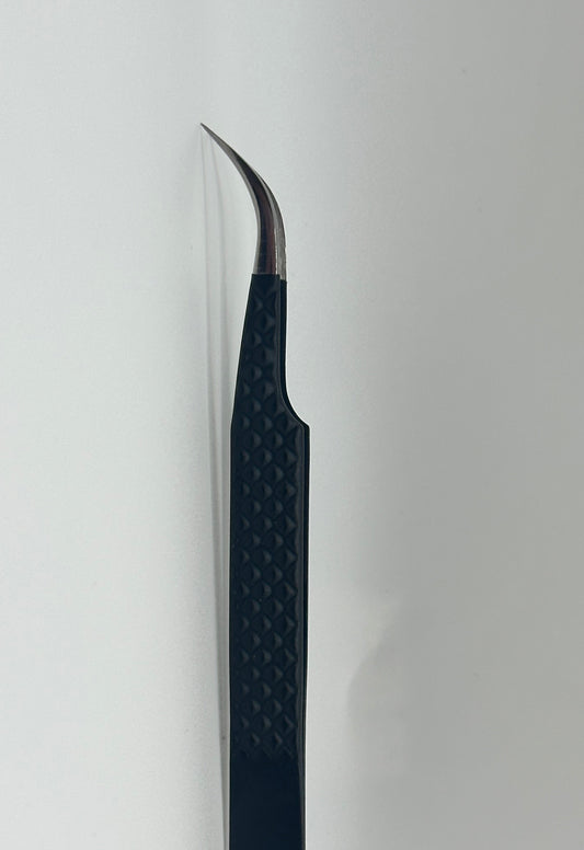 Darlings Isolation Tweezer
