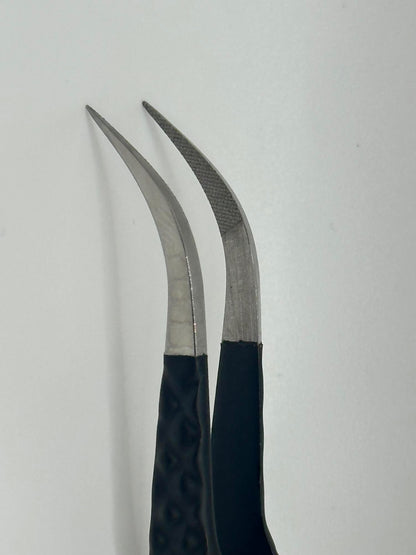 Darlings Isolation Tweezer